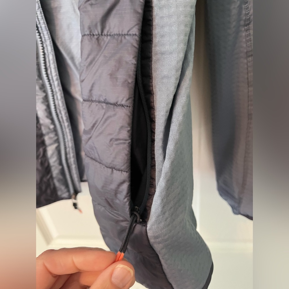 Cotopaxi Capa Hybrid Insulated Hooded Jacket -Women's XL in Tempest/Graphite - Picture 7 of 10